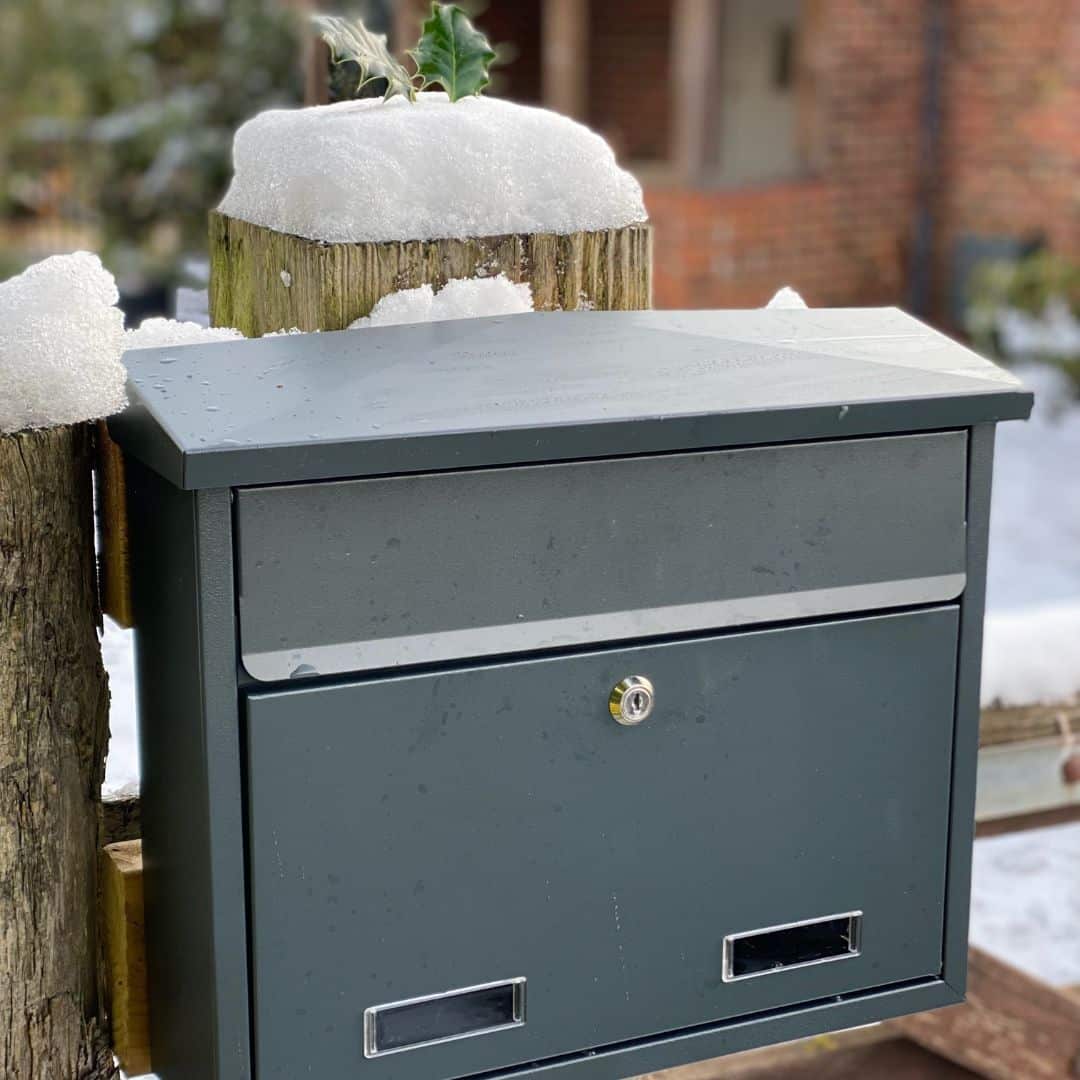 Anthracite Grey Wall Mounted Post Box SD5 (2)